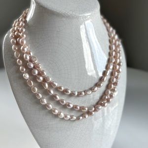 Pink pearl necklace